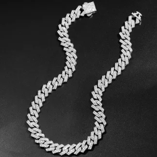 Bold Chain Necklace with Diamond-like Design