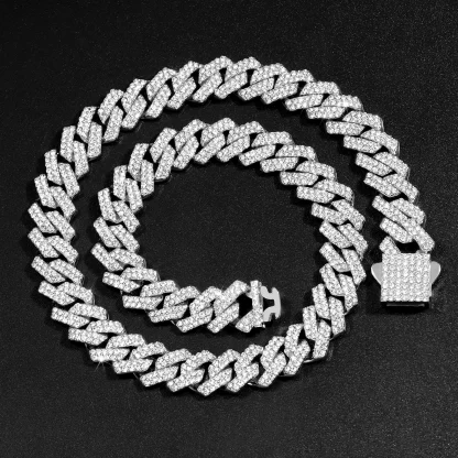 Bold Chain Necklace with Diamond-like Design - Image 2